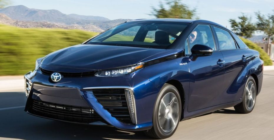 Запас хода на 650 км: Toyota начала серийный выпуск водородных автомобилей