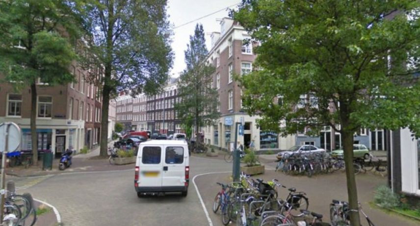 Амстердам «останавливает» бензиновые автомобили и мопеды