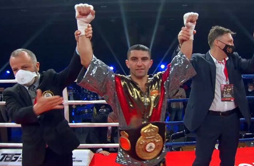 Украинец Далакян победил Консепсьона и защитил титул WBA