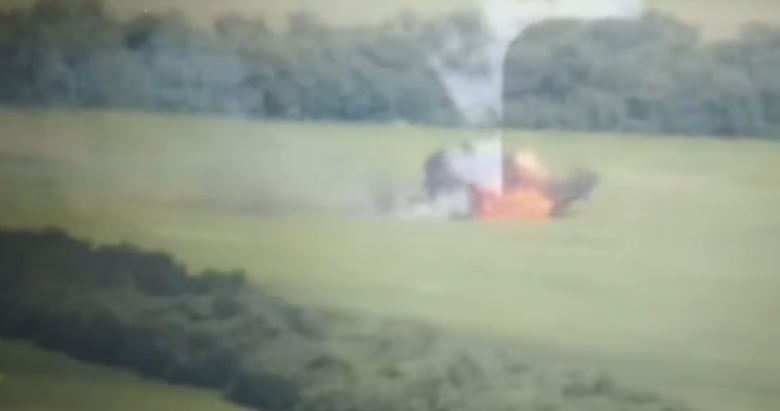 На Донбассе тероборона сбила вражеский вертолет: видео