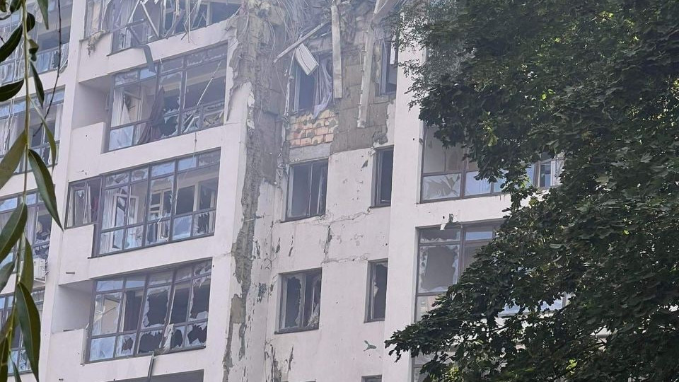 Как сейчас выглядит дом в Киеве, в который попала ракета: фото