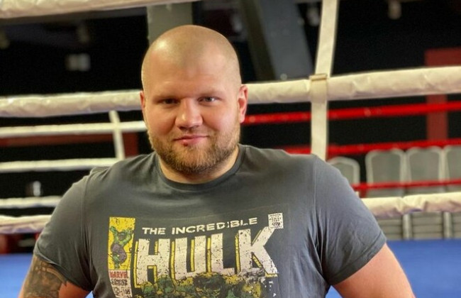 Український боксер «Халк» здобув перемогу над екссуперником Кличка, Джошуа та Ф’юрі: відео