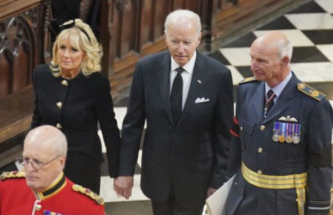 Байден відвідав офіційну церемонію похорону Єлизавети II, фото та відео
