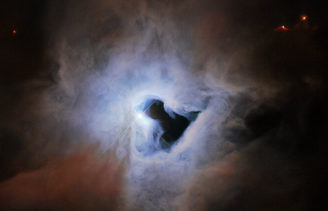 Телескоп «Хаббл» зробив знімок космічної «замкової щілини»: вражаюче фото
