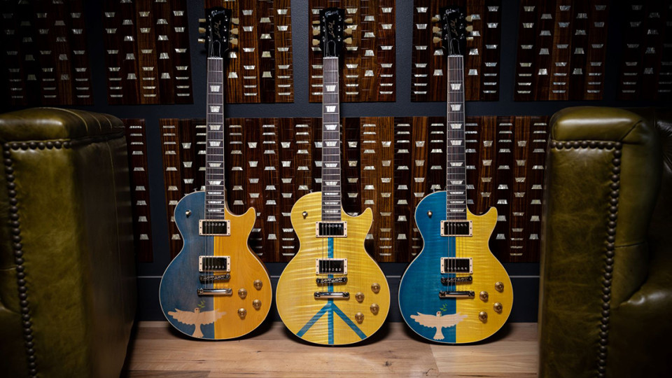 Guitars For Peace: гитара Маккартни продана на благотворительном аукционе в поддержку Украины, фото