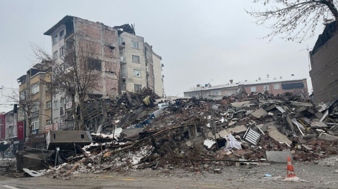 Смертоносний землетрус в Туреччині: кількість жертв перевищила 3,5 тисячі