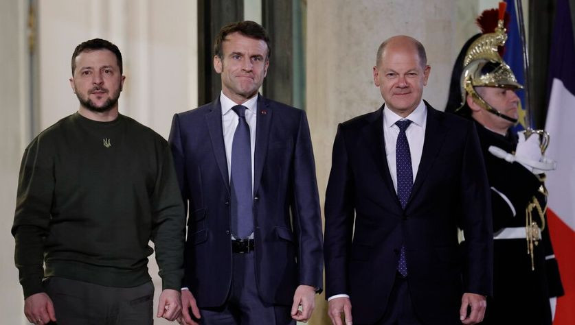 Зеленский прибыл с визитом во Францию, где встретился с Макроном и Шольцом: видео
