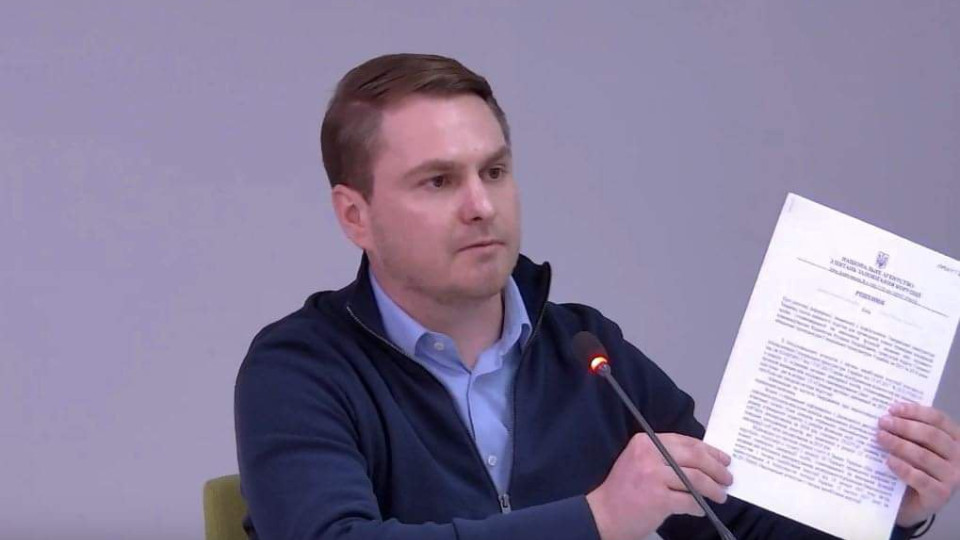 Керівник Бучанської прокуратури Руслан Кравченко пояснив Комісії з відбору очільника НАБУ, чому приватизував службову квартиру та за три місяці її продав