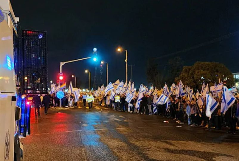 Протести в Ізраїлі проти судової реформи: активісти заблокували шосе, відео