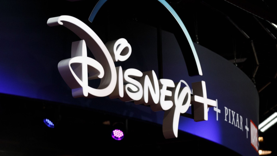 Disney уволит тысячи работников к лету, — СМИ