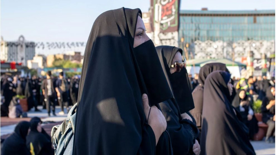В Иране приняли законопроект, предусматривающий до 10 лет тюрьмы за отказ от хиджаба