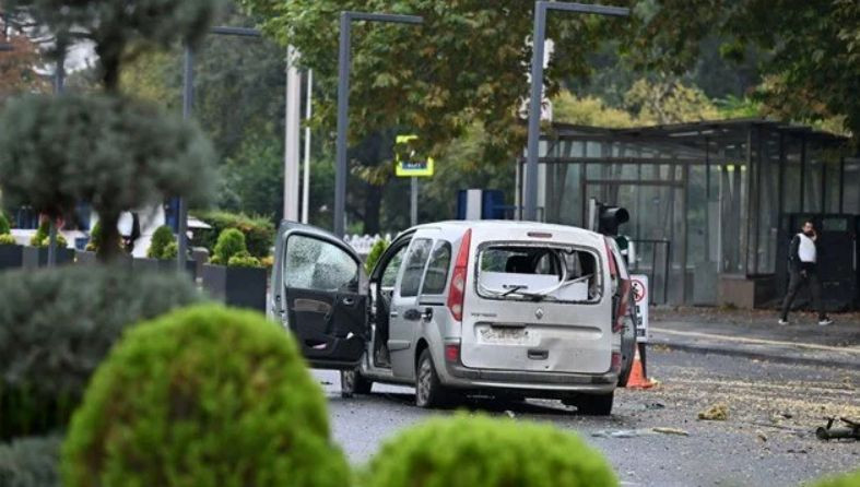 В Анкарі біля будівлі МВС пролунав потужний вибух, відео