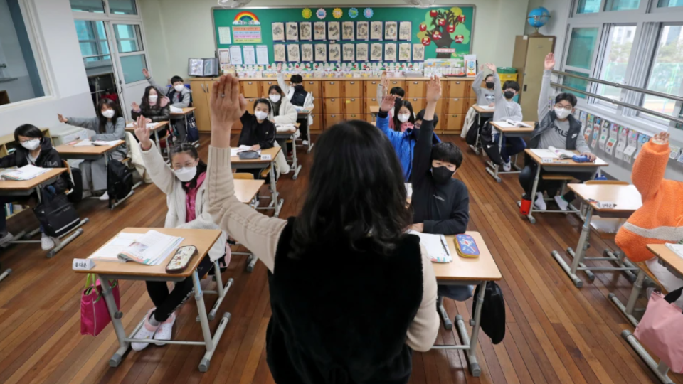 Искусственный интеллект в образовании: в Южной Корее в школах появятся роботы-преподаватели
