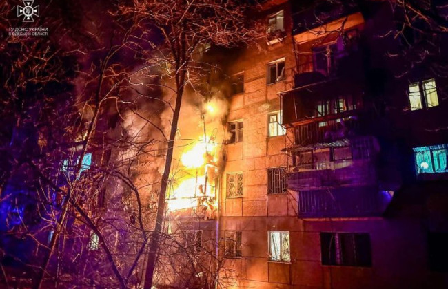 Одесу атакували «шахеди»: пошкоджено житловий будинок, фото та відео