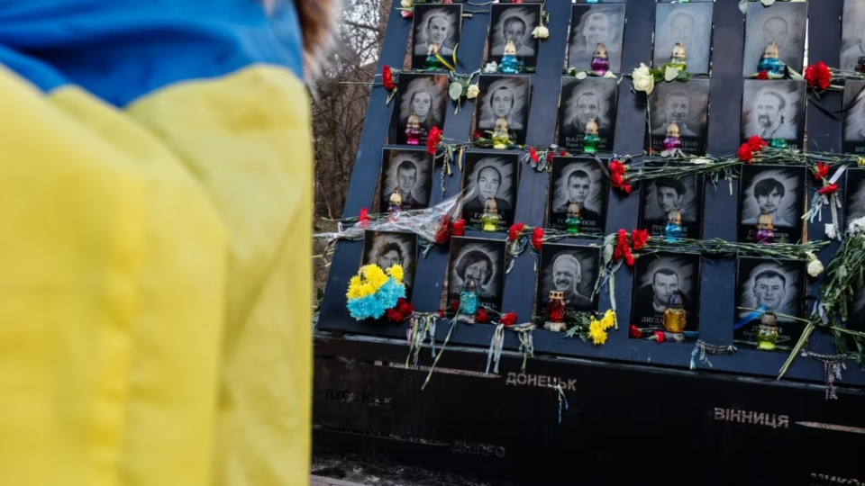 Україна вшановує пам'ять Героїв Небесної сотні