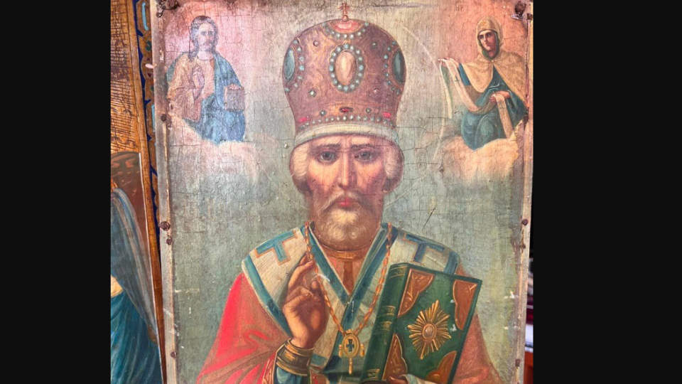 Киевские таможенники изъяли пять старинных икон, злоумышленники пытались переправить в США: фото
