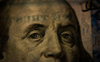 Долар виріс до 40 гривень: який курс виставили обмінники 19 квітня
