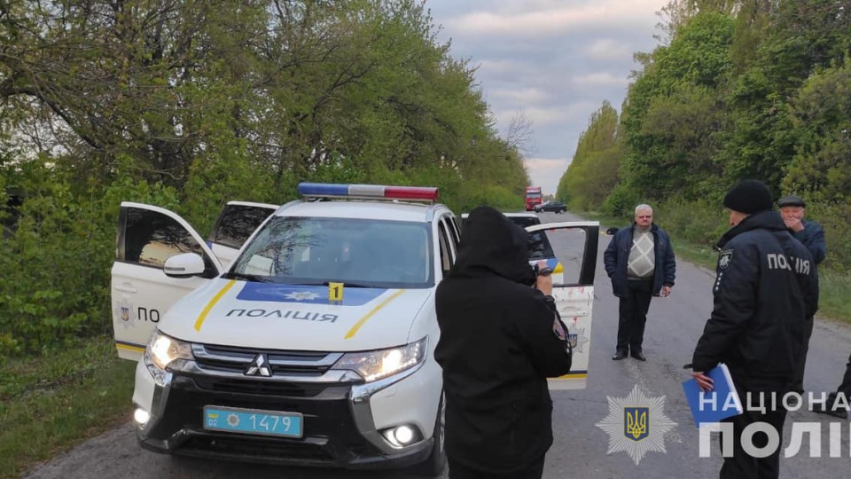 На Вінничині знайшли автомобіль з боєприпасами, який використовували у нападі на патруль поліції