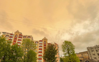 Пил із Сахари дістався України: більшу територію накривають «жовті брудні дощі»