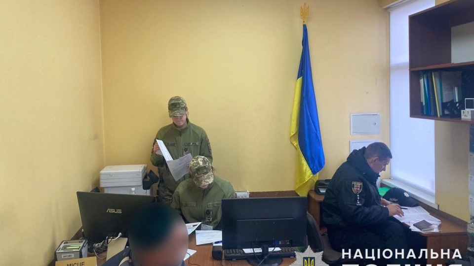 Иностранец пытался за 400 долларов подкупить пограничников, чтобы попасть в Украину