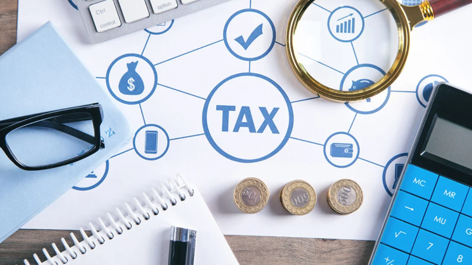 Налоги и сборы можно оплатить в е-кабинете с помощью платежной карты или QR-кода