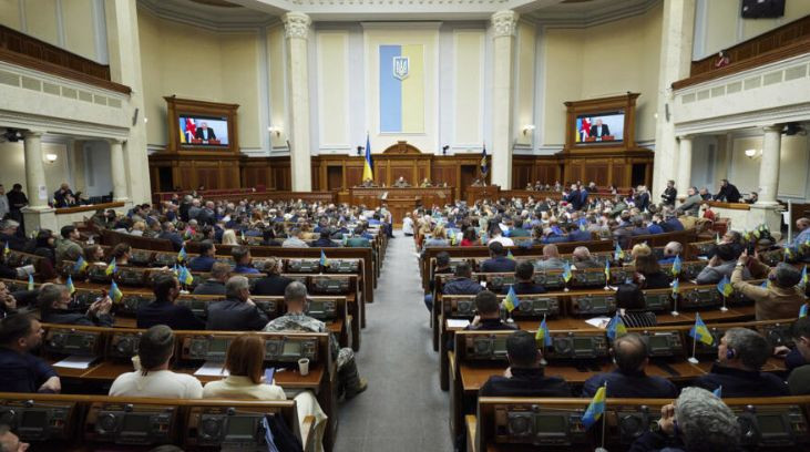 Рада приняла закон, вводящий инструменты отчетности местных депутатов перед избирателями
