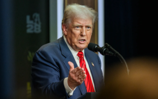 Трамп прекратил торговые переговоры с Канадой из-за рекламы с Рейганом