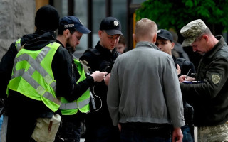 Представители ТЦК в гражданской одежде: законны ли требования предъявить документы