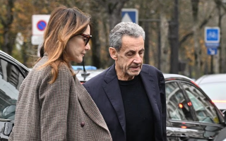 Ніколя Саркозі вперше з’явився на публіці після звільнення із в’язниці, фото