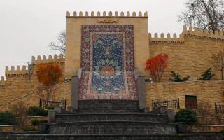 В Киеве обломки российского «Искандера» повредили посольство Азербайджана, видео последствий