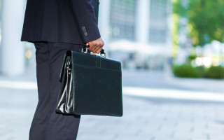 Кабмін затвердив критерії визначення посад працівників ОМС, які виконують функції з обслуговування