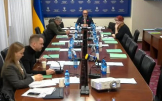 Уникав відповідей та вдавався до маніпуляцій: Жернаков намагався перетворити засідання ТСК на «театр абсурду»