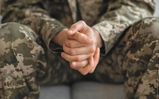 Солдат не повернувся з відпустки після боїв під Бахмутом через «синдром страху воювання» – що вирішив суд