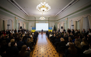 Зеленський, Стефанчук та Свириденко привітали українських дипломатів із професійним святом, фото