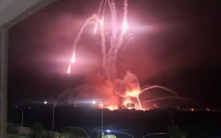 Хаос на улицах, бронетехника в Каракасе и постоянные взрывы — какая сейчас ситуация в Венесуэле, видео