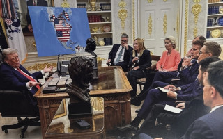 Дональд Трамп «приєднав» Гренландію, Канаду і Венесуелу до США, фото