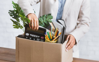 Незаконно уволенным зачтут стаж для пенсии: что меняет новый закон