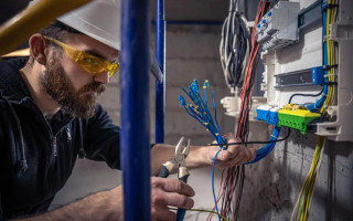 Самовольное подключение: суд в Вознесенске взыскал оплату за необоснованное потребление электроэнергии
