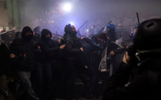 У Мілані відбувся протест проти високої вартості житла та Олімпіади: поліція застосувала водомети — відео