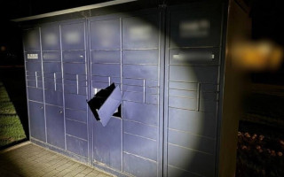 Суд у Запоріжжі крадіям, які зламували поштомати заради одягу, призначив лише штраф