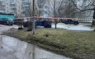 Во Львове на улице обнаружили гранату, фото