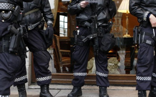 Возле посольства США в Осло прогремел мощный взрыв – поврежден вход здания