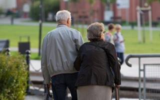 Пенсії ВПО та жителям тимчасово окупованих територій: суди пояснили, коли ПФУ не має права зупиняти виплати