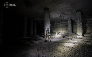 У Києві хлопець упав у покинутій будівлі на Поштовій та «провалився в минуле» — на вулицю часів Русі