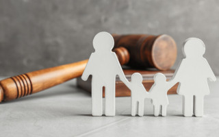 Мирова угода не блокує аліменти: Верховний Суд про пріоритет інтересів дитини