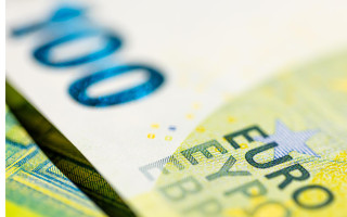 Женщину уволили после того, как она пожаловалась на гендерную дискриминацию в зарплате — ЕСПЧ стал на ее сторону