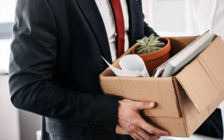 Для призупинення трудового договору роботодавцю потрібно довести неможливість забезпечити працівника роботою, а не лише факт війни — ВС