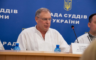 Совет судей обратился в КСУ с просьбой срочно рассмотреть вопрос об ограничении судейского вознаграждения