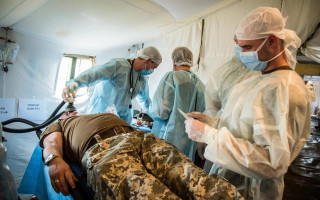 Працівникам прифронтових територій можуть надати новий статус із надбавками та страховим захистом — що пропонують у Раді