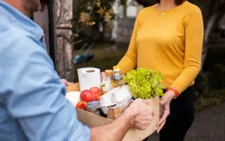 Безкоштовні продукти для військових госпіталів: коли податкова накладна не потрібна